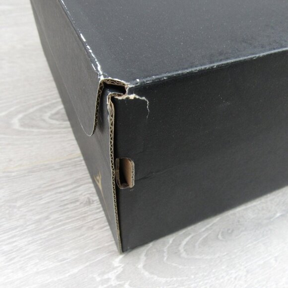 Air Jordan 1 Mid Alternate Bred Sneakers Men's Size 13 Black Red NEW - Picture 16 of 16